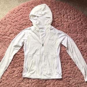 NWOT white Columbia long sleeve with thumb holes